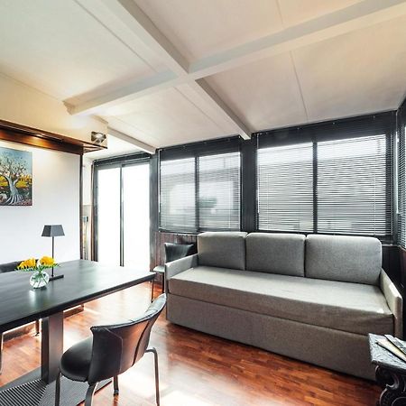 Mikka Studios: Luxury Apartment Бари Екстериор снимка